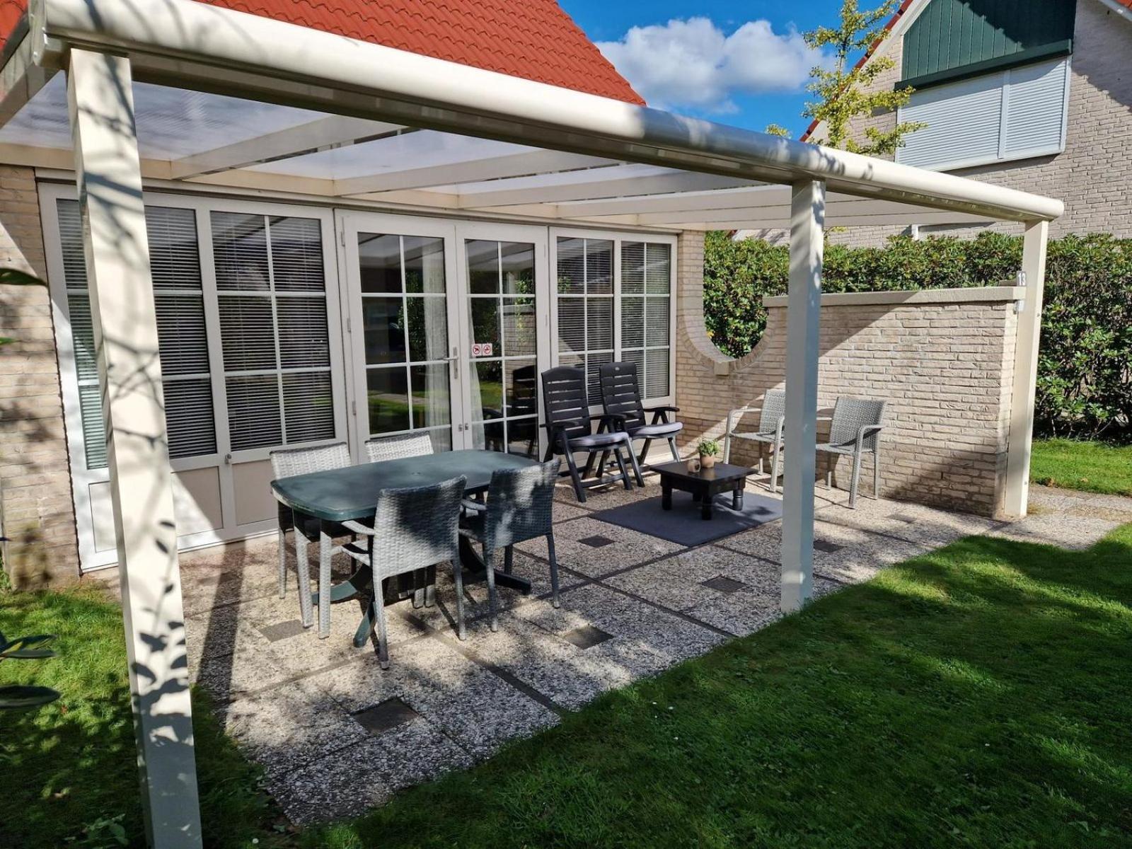Bungalow - 6 Personen Gelegen In De Nabije Omgeving Van Avonturenpark Hellendoorn En De Prachtige Sallandse Heuvelrug En Eelerberg Экстерьер фото