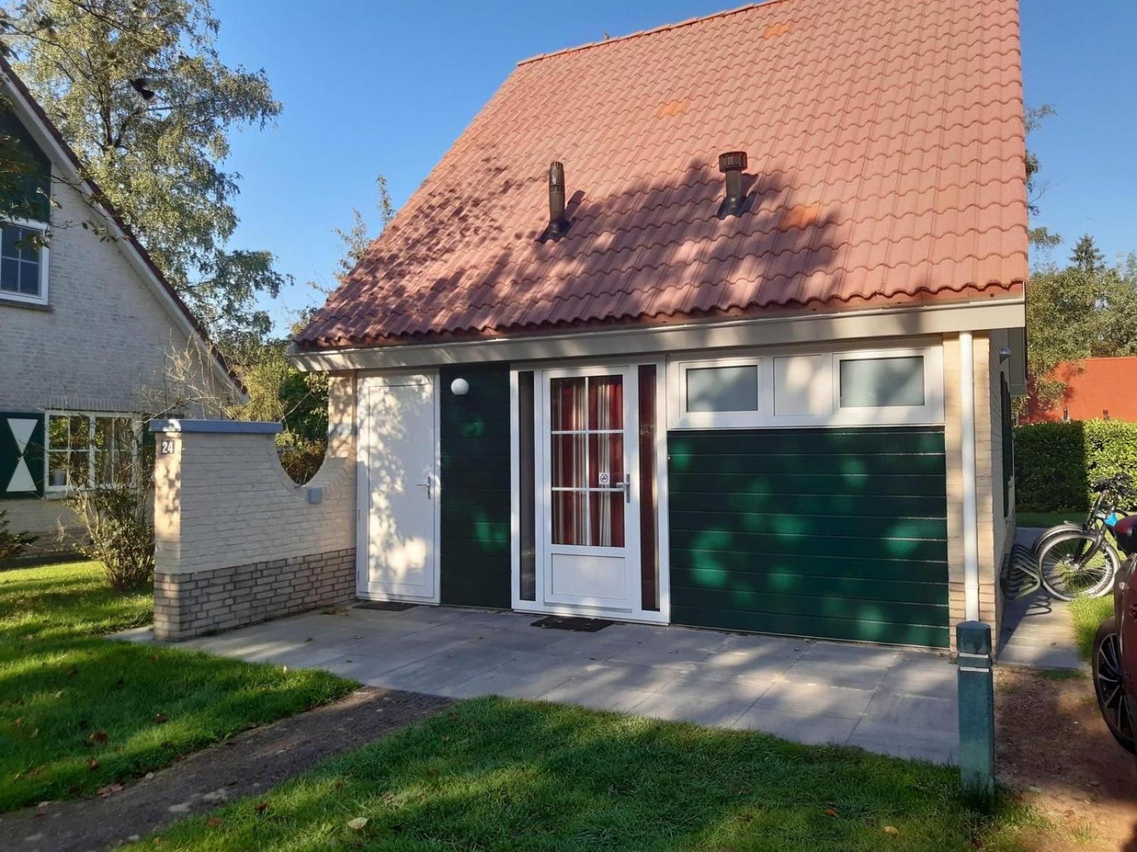 Bungalow - 6 Personen Gelegen In De Nabije Omgeving Van Avonturenpark Hellendoorn En De Prachtige Sallandse Heuvelrug En Eelerberg Экстерьер фото